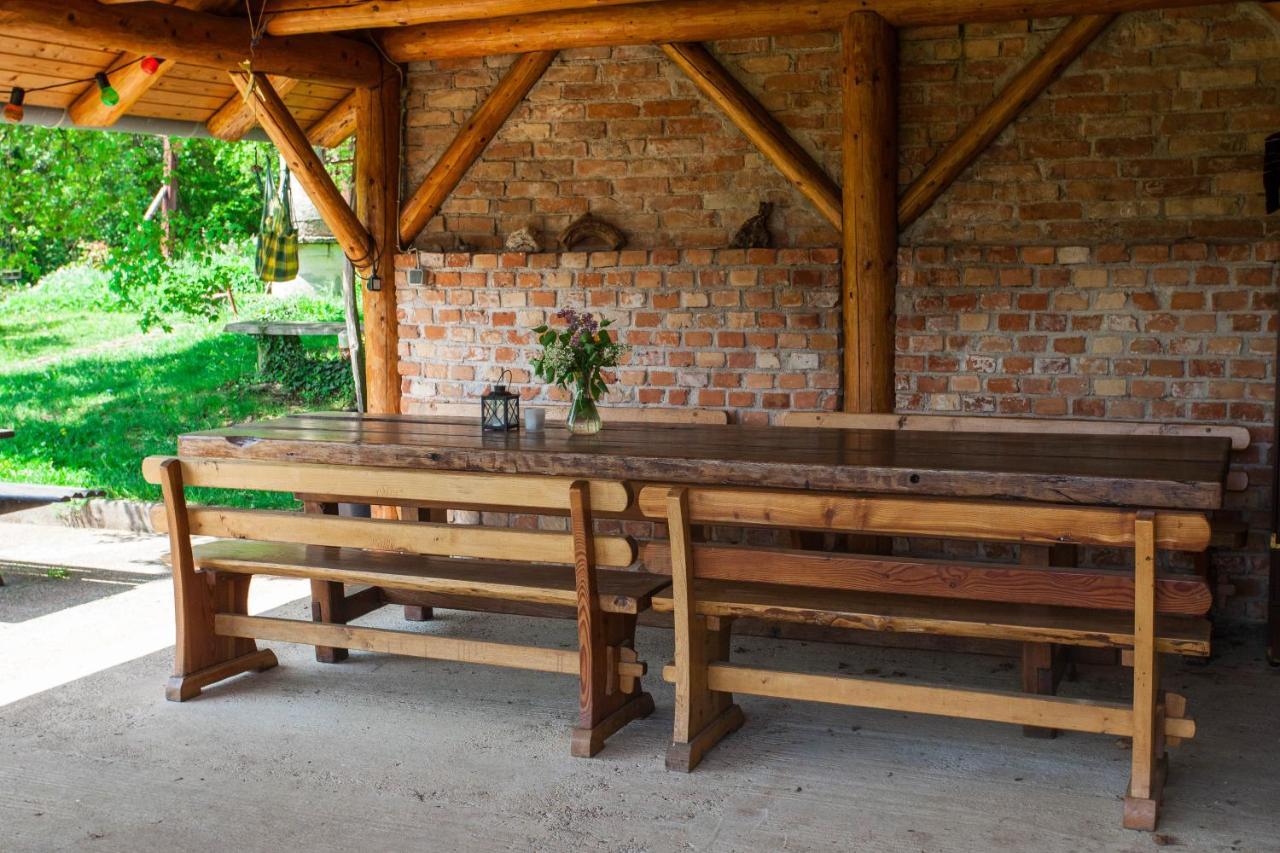 Na Okic - A Private Forest Oasis Sveti Martin pod Okicem Kültér fotó