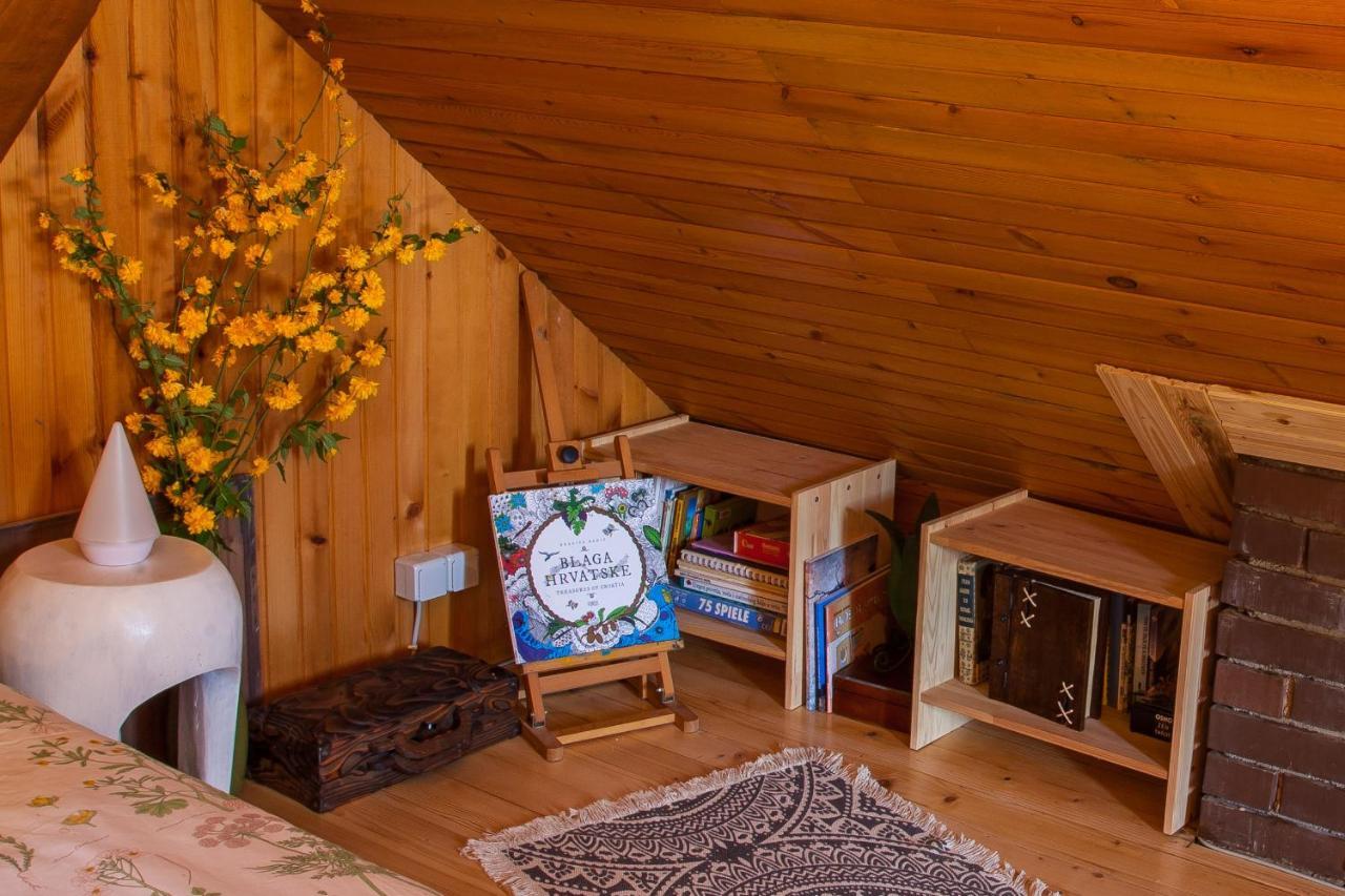 Na Okic - A Private Forest Oasis Sveti Martin pod Okicem Kültér fotó